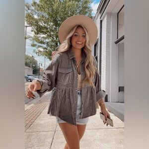 (A4) NWOT Wishlist Apparel Gray Corduroy Babydoll Peplum Shacket Size M/L Oversi